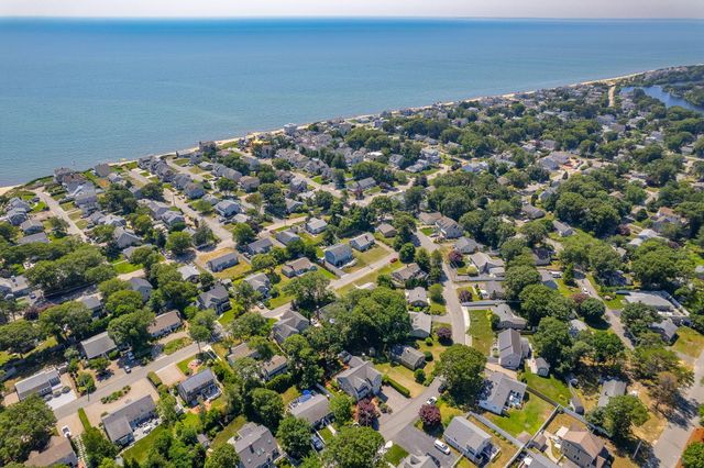 24 Bluff Avenue, Mashpee, MA 02649