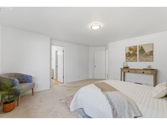 2664 SYKES Rd, St Helens, OR 97051