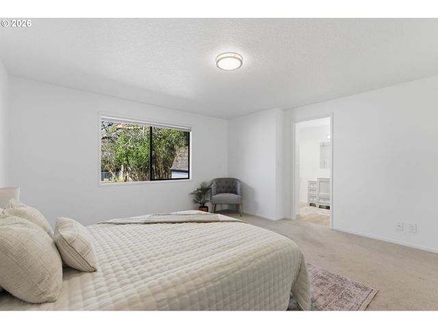 2664 SYKES Rd, St Helens, OR 97051