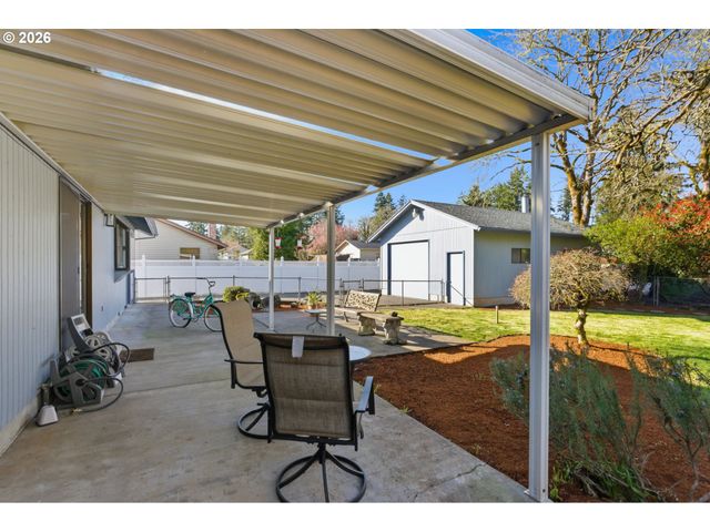 2664 SYKES Rd, St Helens, OR 97051