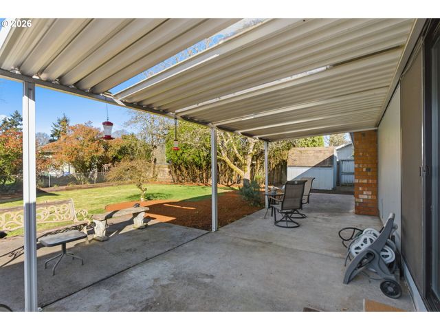 2664 SYKES Rd, St Helens, OR 97051