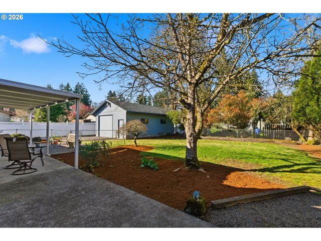 2664 SYKES Rd, St Helens, OR 97051