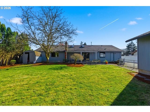 2664 SYKES Rd, St Helens, OR 97051