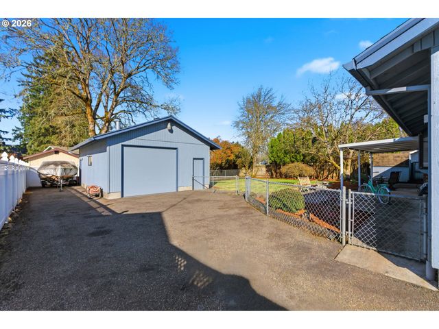 2664 SYKES Rd, St Helens, OR 97051