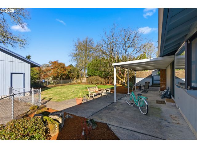 2664 SYKES Rd, St Helens, OR 97051