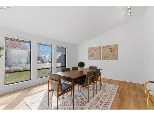 2664 SYKES Rd, St Helens, OR 97051