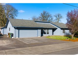 2664 SYKES Rd, St Helens, OR 97051