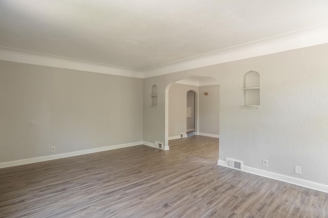 3410 Dupont Avenue N, Minneapolis, MN 55412