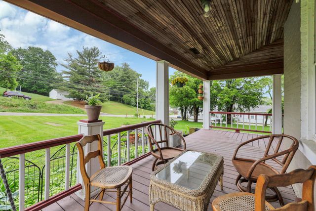 1904 Cedar Hill Road, Lancaster, OH 43130
