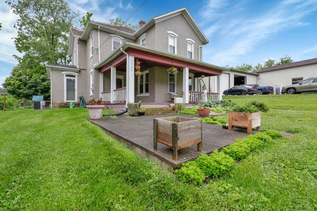 1904 Cedar Hill Road, Lancaster, OH 43130