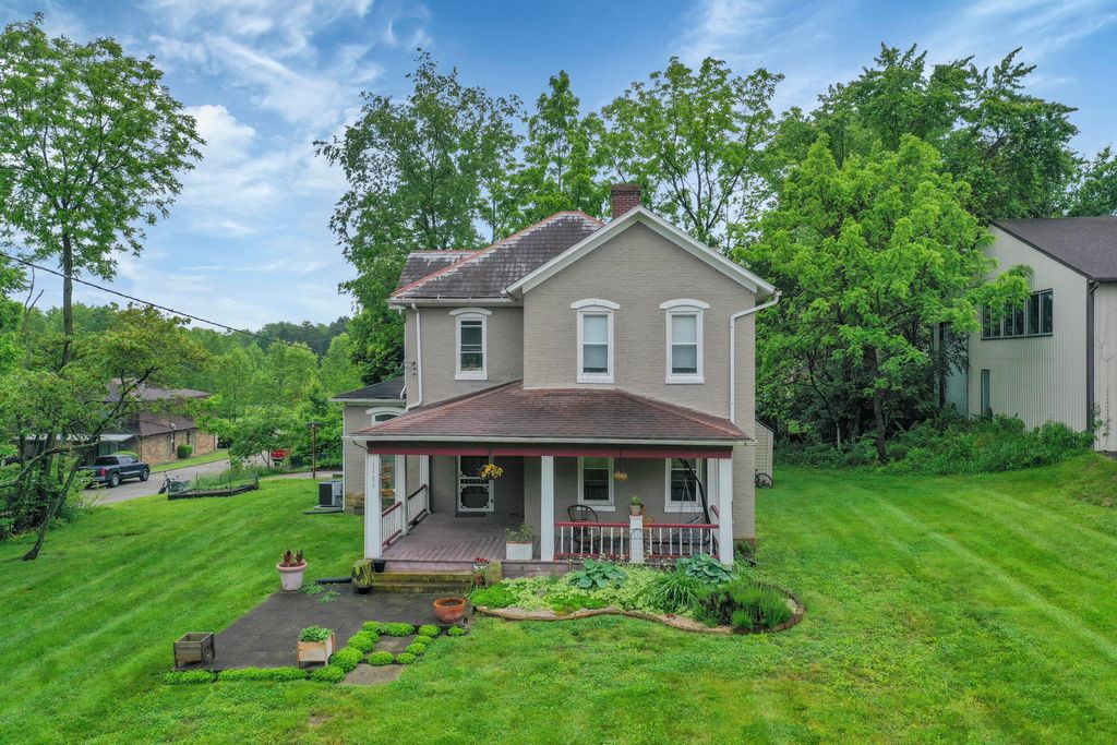 1904 Cedar Hill Road, Lancaster, OH 43130