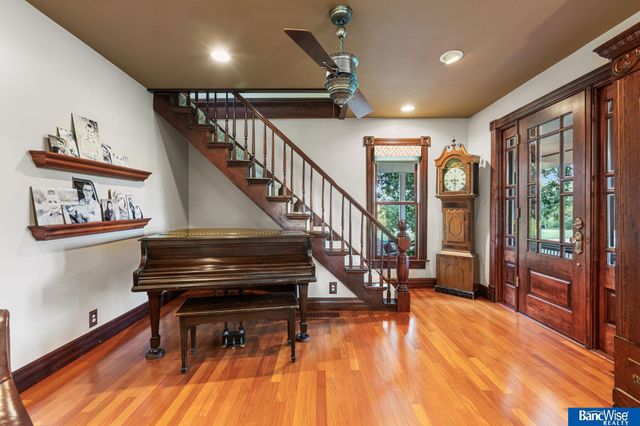 10000 Wagon Train Road, Hickman, NE 68372