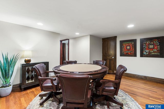10000 Wagon Train Road, Hickman, NE 68372