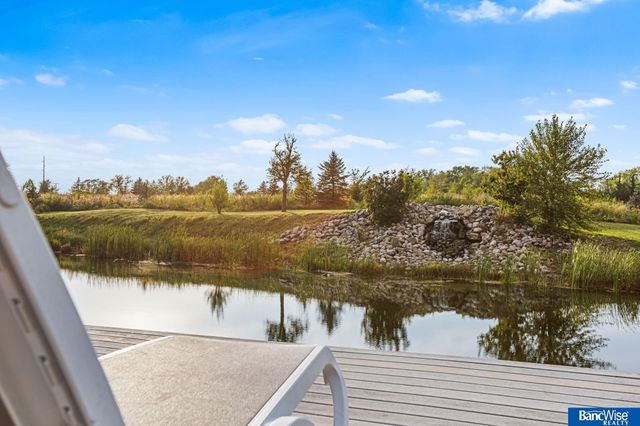 10000 Wagon Train Road, Hickman, NE 68372