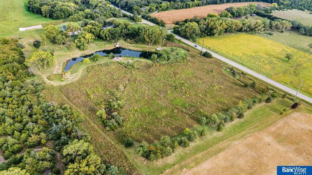 10000 Wagon Train Road, Hickman, NE 68372