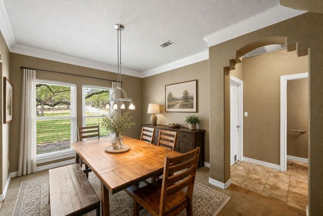 101 Pioneer TRL, Dripping Springs, TX 78620
