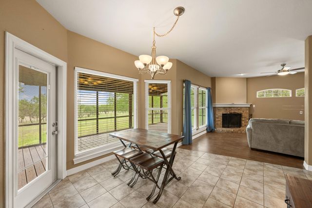 101 Pioneer TRL, Dripping Springs, TX 78620