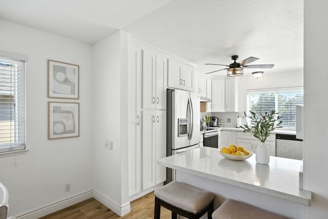 2102 2102 Galveston Ave B, San Jose, CA 95122