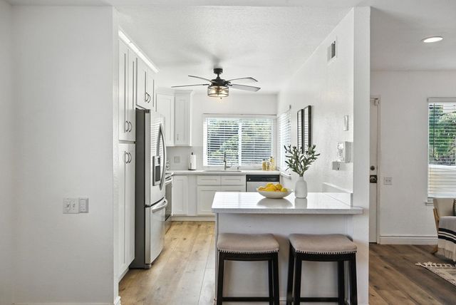 2102 2102 Galveston Ave B, San Jose, CA 95122