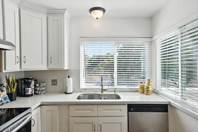 2102 2102 Galveston Ave B, San Jose, CA 95122