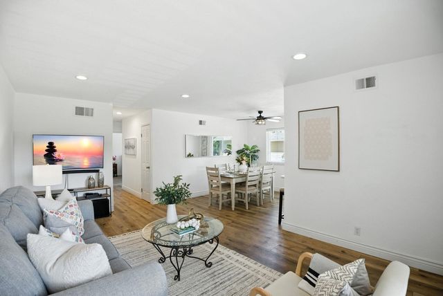 2102 2102 Galveston Ave B, San Jose, CA 95122