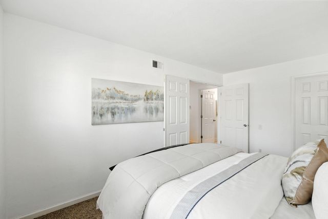 2102 2102 Galveston Ave B, San Jose, CA 95122