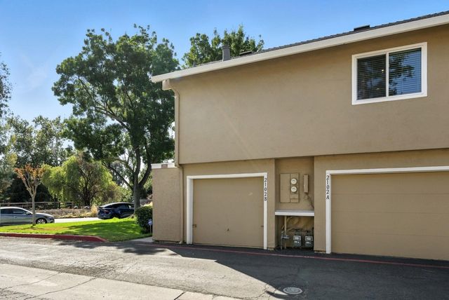 2102 2102 Galveston Ave B, San Jose, CA 95122