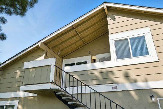 2102 2102 Galveston Ave B, San Jose, CA 95122