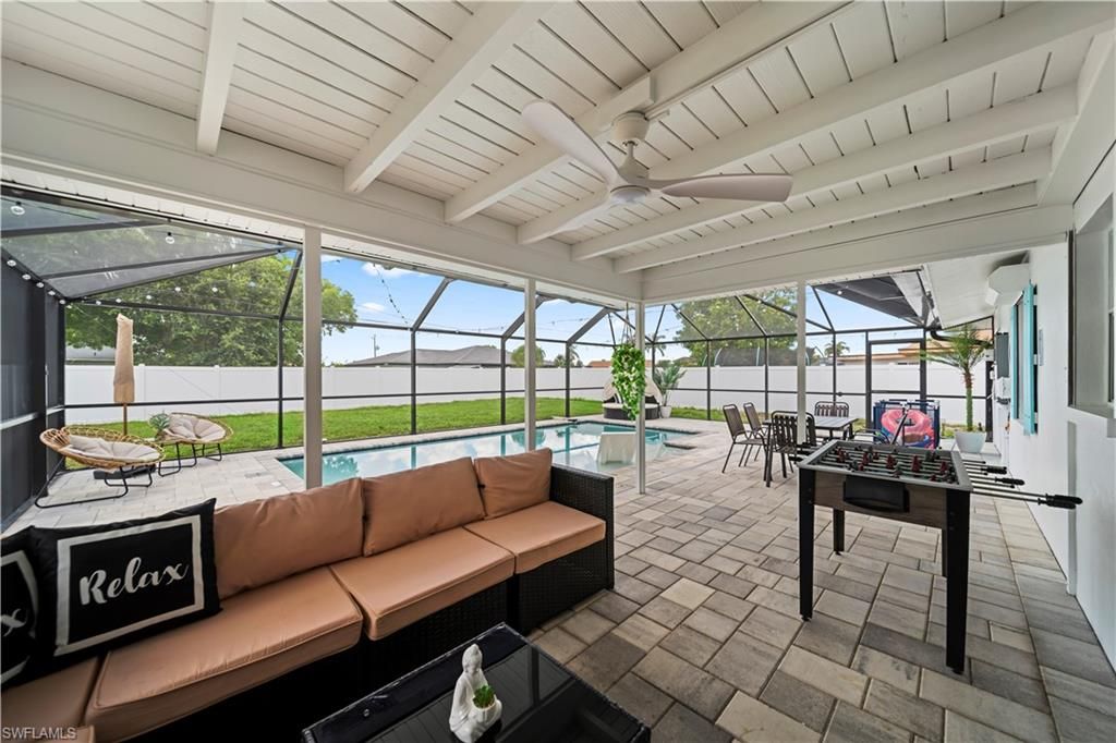 Image 13 of property listing at 710 SE 42nd LN, Cape Coral, FL 33904