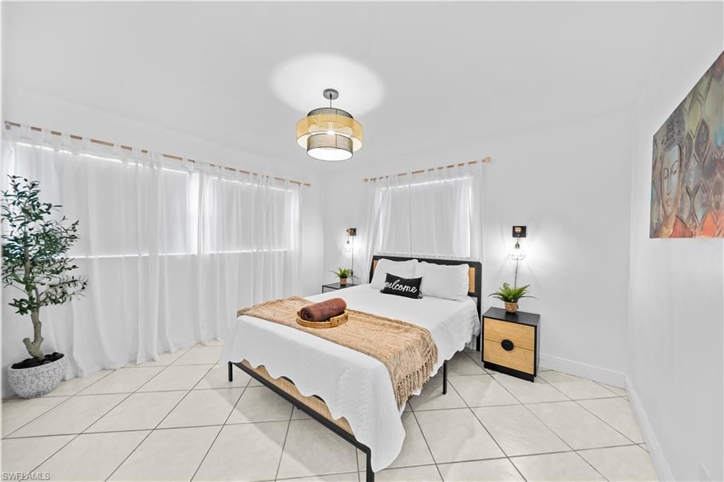 Image 29 of property listing at 710 SE 42nd LN, Cape Coral, FL 33904