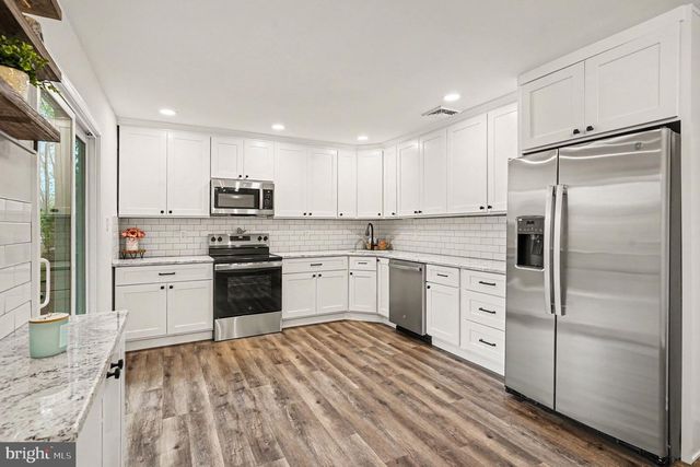 208 W 3RD ST, Red Hill, PA 18076