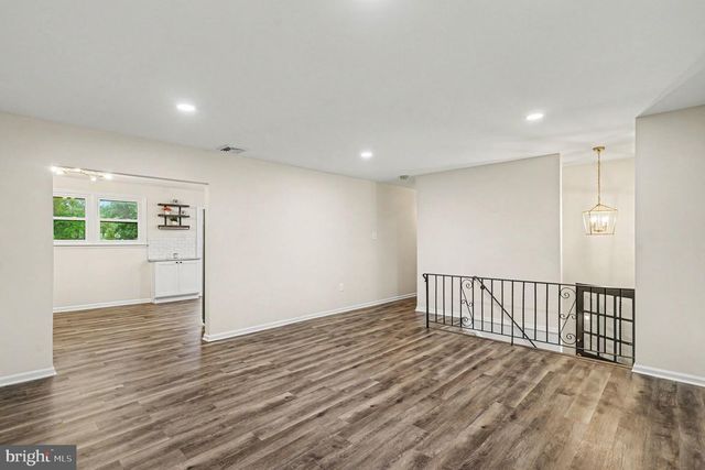 208 W 3RD ST, Red Hill, PA 18076