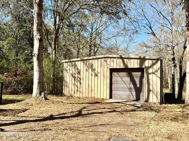 2200 Summerlin Bayou Road, Vancleave, MS 39565