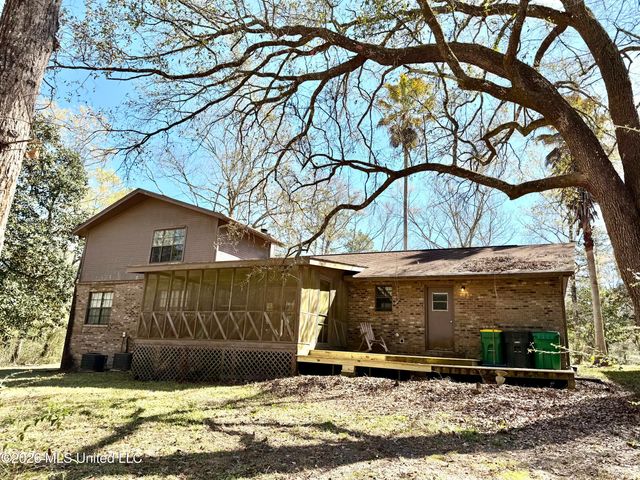 2200 Summerlin Bayou Road, Vancleave, MS 39565