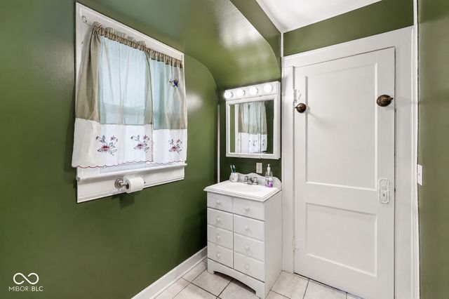 851 S Pershing Avenue, Indianapolis, IN 46221