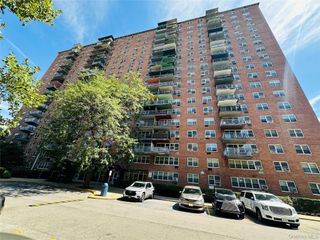 880 Boynton Avenue 8M, Bronx, NY 10473