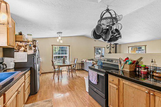 235 Citadel Road, Trail, OR 97541