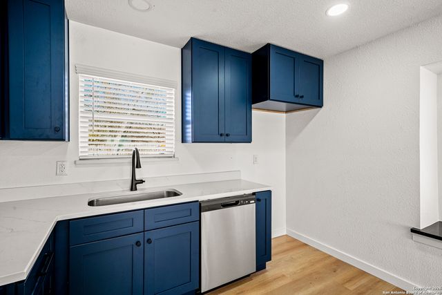 3325 Cliffside, Schertz, TX 78108