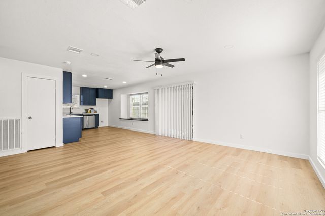 3325 Cliffside, Schertz, TX 78108