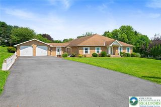 242 Schoeneck Avenue, Nazareth Boro, PA 18064