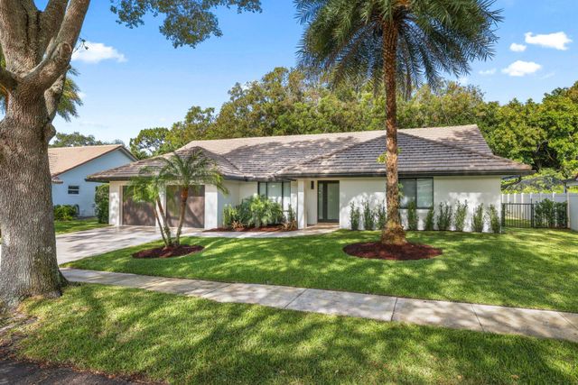 3901 NW 27th Avenue, Boca Raton, FL 33434