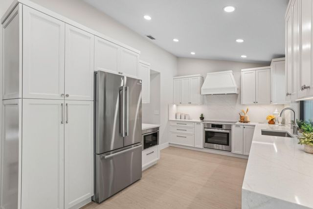 3901 NW 27th Avenue, Boca Raton, FL 33434