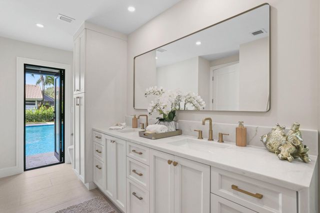 3901 NW 27th Avenue, Boca Raton, FL 33434