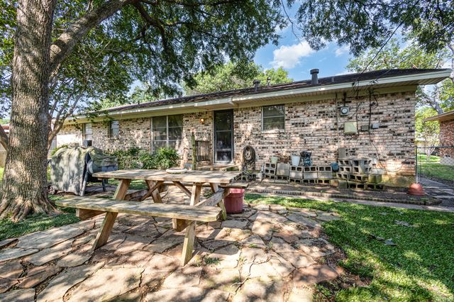 2530 Robin Lane, Garland, TX 75041