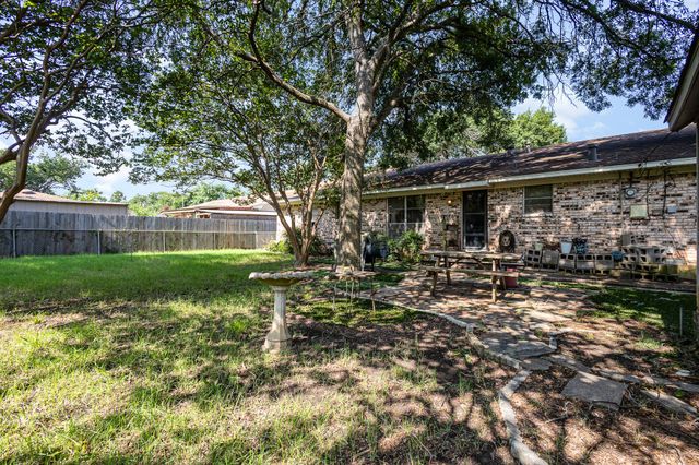 2530 Robin Lane, Garland, TX 75041