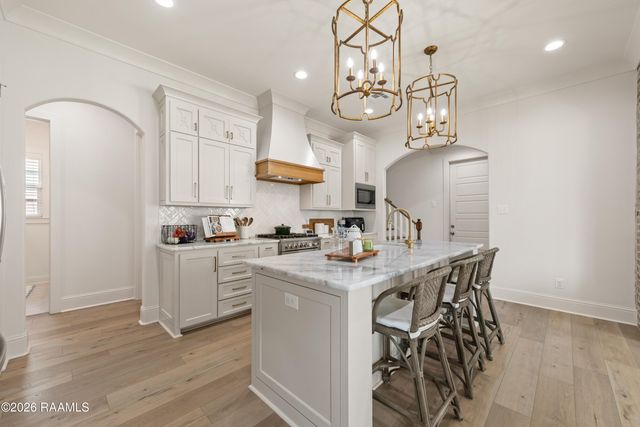 307 Queenstown Avenue, Youngsville, LA 70592