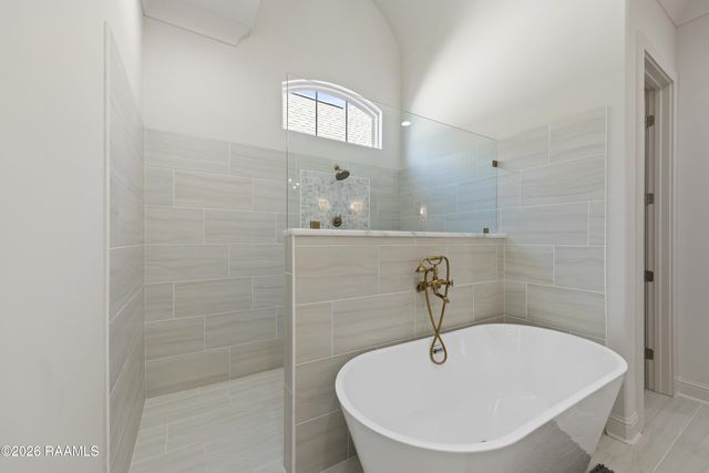 307 Queenstown Avenue, Youngsville, LA 70592