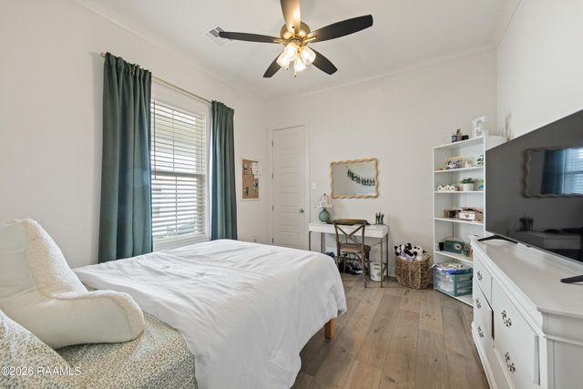 307 Queenstown Avenue, Youngsville, LA 70592
