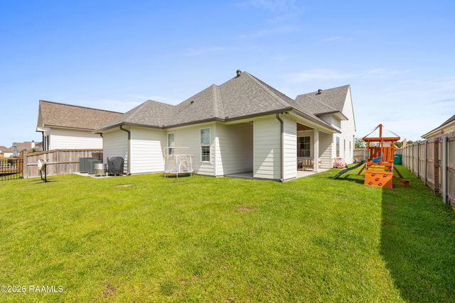 307 Queenstown Avenue, Youngsville, LA 70592