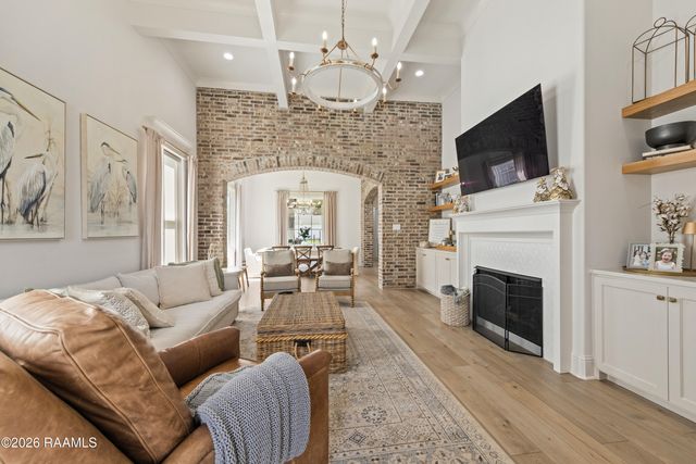 307 Queenstown Avenue, Youngsville, LA 70592